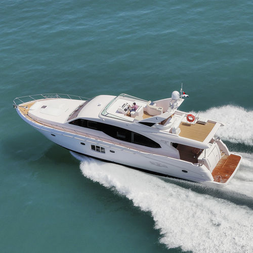 Motor-yacht da crociera - 70 - Majesty Yachts - con fly / con 4 cabine / con scafo dislocante