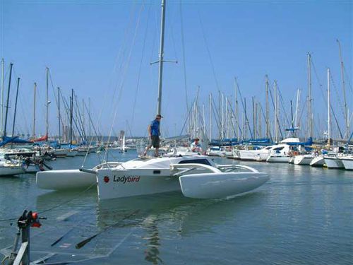 Trimarano - F-32 - Farrier Marine (NZ) - da regata e crociera / con 1 cabina / con albero in carbonio