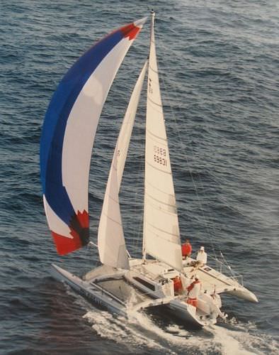 Trimarano - F-9R - Farrier Marine (NZ) - da regata e crociera / con 1 cabina / rimorchiabile