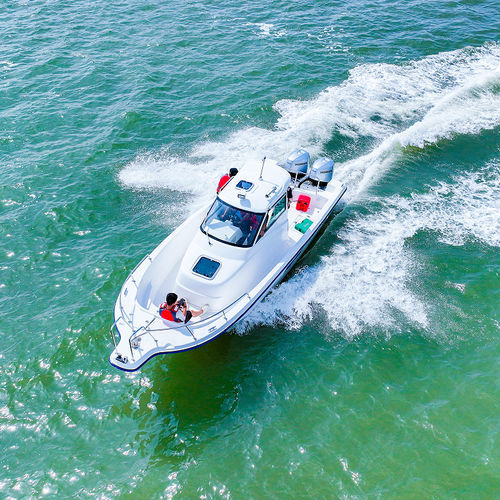 Deck boat fuoribordo - FRP30F - Qingdao Lian Ya Boat Co.,Ltd. - open / sportivo / da pesca sportiva