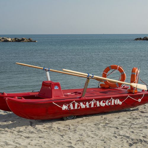 Catamarano a remi di salvataggio - Extra life - CNA Centro Nautico Adriatico
