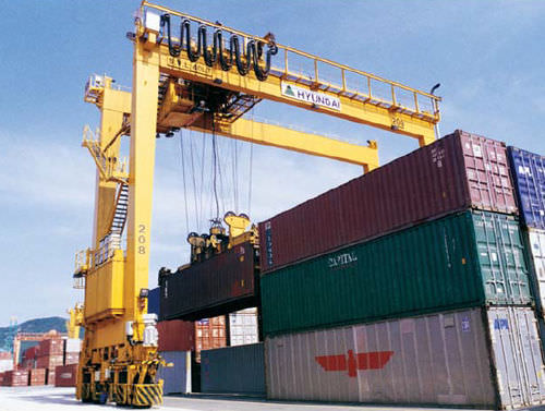 Gru di impilaggio per container gommata - 40 LT - Hyundai Samho Crane Division
