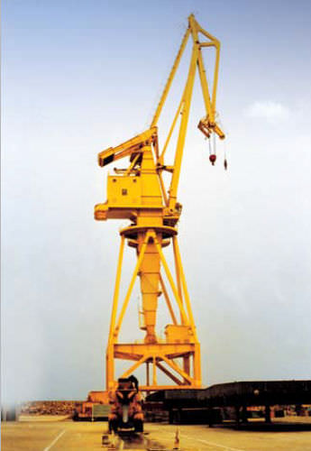 Gru portuale - 1 - Hyundai Samho Crane Division - con braccio impennabile