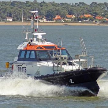 Barca professionale pilotina - ORC 156 - Bernard Shipyard - entrobordo / GRP / autoraddrizzante