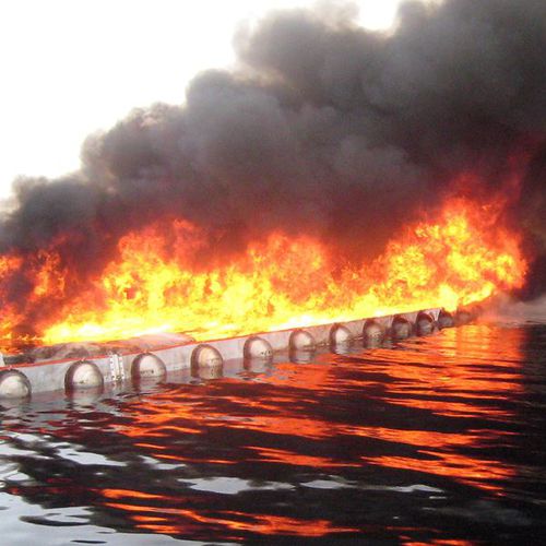 Barriera antinquinamento - Pyroboom - Desmi - galleggiante / per acque calme / ignifuga