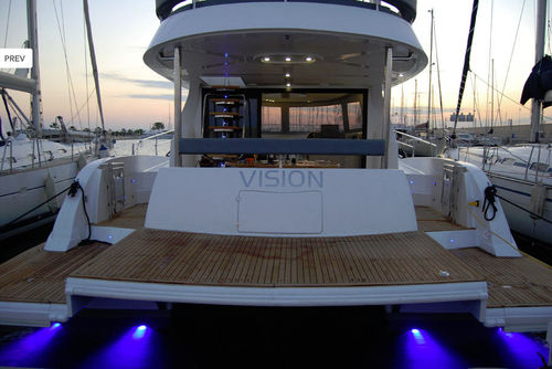 Cabinato catamarano - 43 Special Edition - Flash Catamarans - entrobordo / diesel / con fly