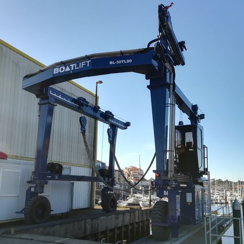 Travel lift a ruote indipendenti - BL30TL-90°RCG - BOAT LIFT - controllato a distanza / per carichi pesanti / quattro ruote motrici