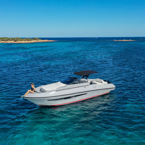 Walkaround fuoribordo - DAYTONA 34 - RIO YACHTS - bimotore / con console centrale / open
