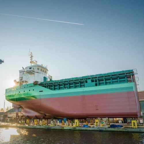 Nave cargo mini portarinfuse - Arklow Villa - Royal Bodewes