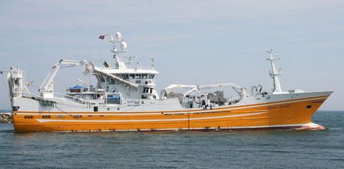 Nave da pesca professionale peschereccio a strascico con tangone - ISAFOLD - Karstensens Shipyard Ltd.