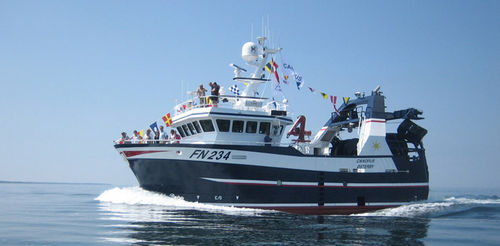 Barca professionale peschereccio a strascico - CANOPUS - Karstensens Shipyard Ltd. - entrobordo