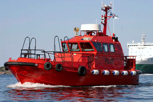 Barca professionale pilotina - L-224 - UKI Workboat - entrobordo / in acciaio