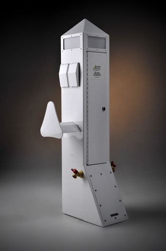 Colonnina di distribuzione elettrica - Power - Accmar Equipment Company - di distribuzione di acqua / con illuminazione incorporata / per pontile