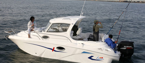 Cabin-cruiser fuoribordo - Clon FB / OB - Lema boats - con cockpit chiuso / da pesca sportiva / max. 6 persone