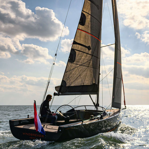 Barca a vela daysailer - SE 27 LEISURE - Saffier Yachts - con 4 cuccette / in fibra di vetro / con bompresso