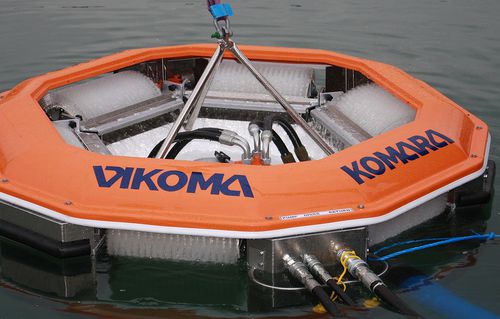 Skimmer per idrocarburi a stramazzo - Komara Maxi - Vikoma International - a spazzzola / a disco / a bande oleofile