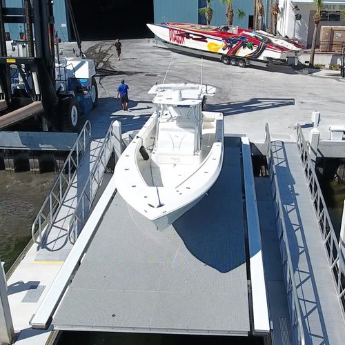 Ascensore per barche - PLT - Italia Marine - galleggiante / idraulico / in alluminio
