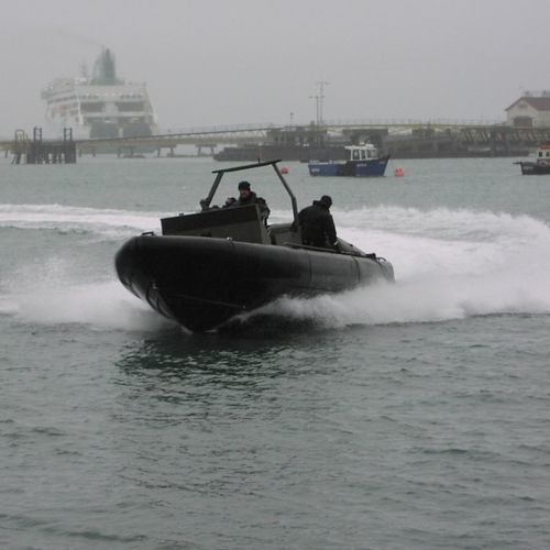 Barca professionale imbarcazione di servizio - ORC - FCV - HolyHead Marine Services - entrobordo / in alluminio / gommone semirigido