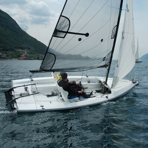 Barca a vela con chiglia da regata - VENTURE CONNECT - RS Sailing France - a chiglia retrattile / a doppio timone / con bompresso