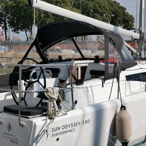 Capote di tuga per barca a vela - Sun Odyssey 380 - Building Version - TTOP Nautic - per cabina di pilotaggio / in PVC / in acrilico