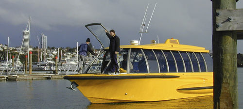 Barca professionale taxi acqueo - LOMOcean Design - entrobordo a idrogetto