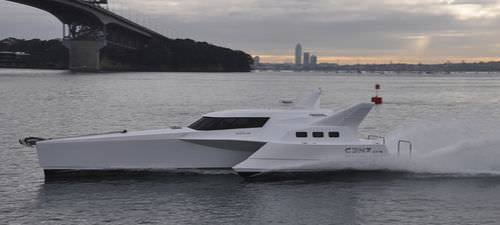 Cabinato trimarano - Azzum - LOMOcean Design - entrobordo / diesel