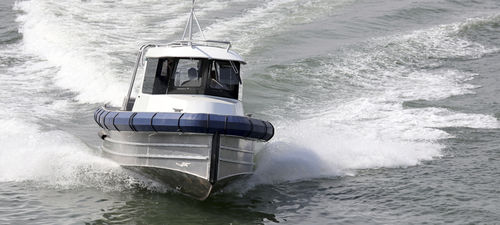 Barca professionale barca da lavoro - Nano 28 Shuttle  - LOMOcean Design - entrobordo