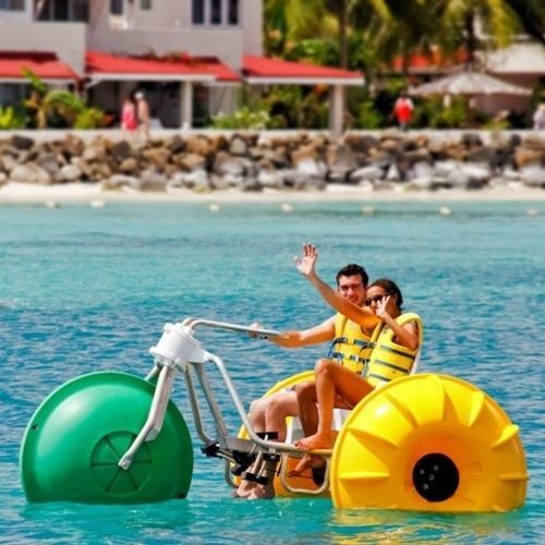 Triciclo acquatico 2 posti - AQUA-CYCLE™  - AQUATIC ADVENTURES INTERNATIONAL - in plastica