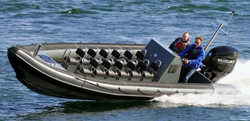 Gommone fuoribordo - 9.5M - Tornado Boats - bimotore / RIB / con console centrale