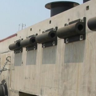 Parabordi per porto - Wing D - Qingdao Evergreen Maritime CO.,LTD - per banchina / a forma di D / Dropstitch
