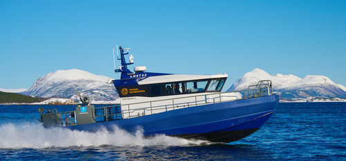 Barca professionale patrol boat - FLYING FISH 40 MK2 - HUKKELBERG BOATS - diesel / entrofuoribordo / entrobordo a idrogetto