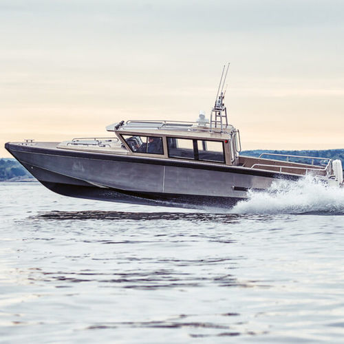 Cabinato entrobordo - SSM 40 - Swede Ship Marine AB - bimotore / con cabina di pilotaggio / rapido