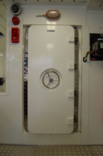 Porta per yacht - DEMON - Metalstyle Srl - a tenuta stagna