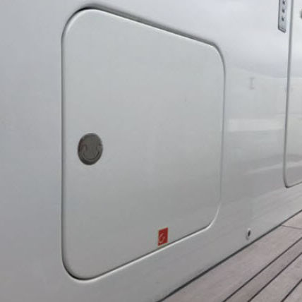 Passauomo per barca - WALL - Metalstyle Srl - quadrato / apribile / in alluminio