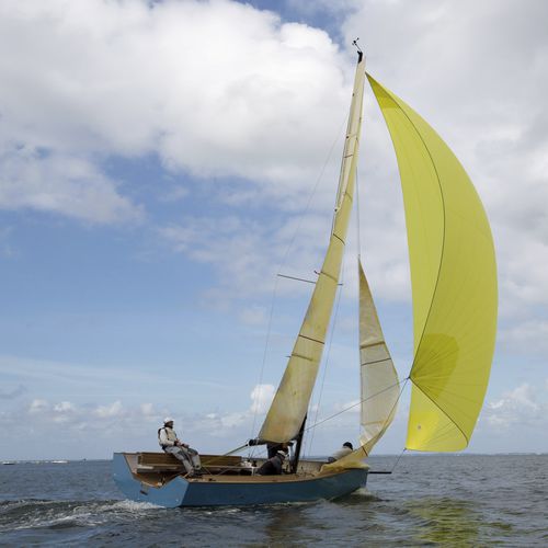 Barca a vela daysailer - Tröll 26 - CHANTIER DES ILEAUX - in legno / con bompresso