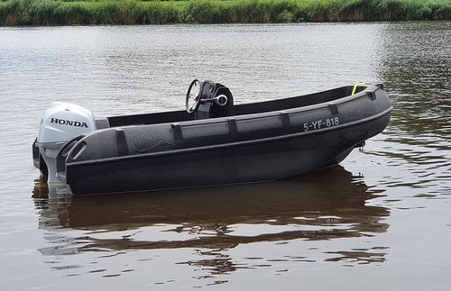 Lancia fuoribordo - 400 - WHALY BOATS  - open / con console centrale / da turismo