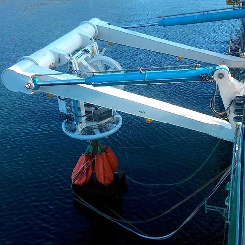 Telaio di sollevamento a verricello per navi - SMD