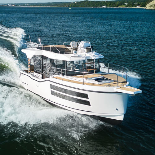 Trawler entrobordo - 1050  - Northman Krysztof Stepniak  - con fly / tradizionale / con 2 cabine