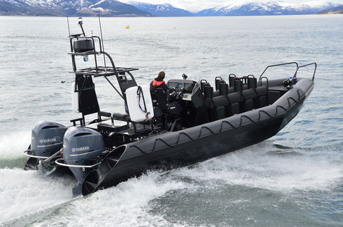 Barca professionale barca di supporto per immersioni - AKVA Group ASA - fuoribordo