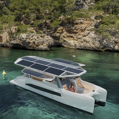 Cabinato catamarano - M.10 - MILLIKAN BOATS - entrobordo / elettrosolare / bimotore