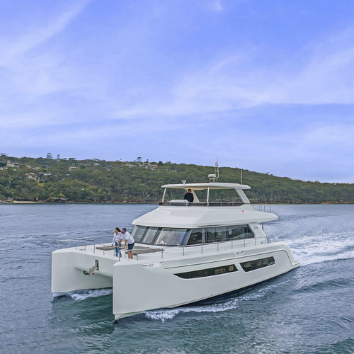Motor-yacht catamarano - 53F - ILIAD Catamarans - da crociera / offshore / con fly
