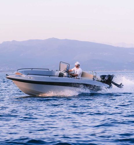 Barca open fuoribordo - NIREUS 490 OPTIMA - LGK MARINE - con console centrale / max. 5 persone / con prendisole