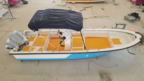Barca open fuoribordo - YB-620 - Changzhou Youbang Boat Co., Ltd. - con console centrale / da sci nautico / da pesca sportiva