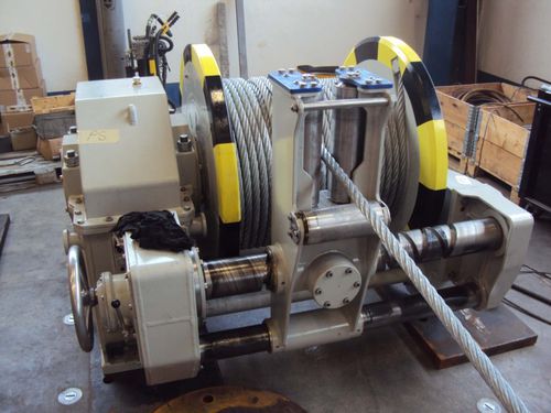 Argano per nave - Adria Winch - per rimorchio / con motore elettrico / con motore idraulico