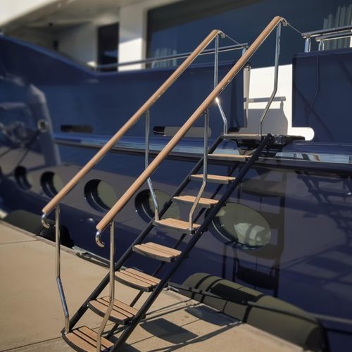Scala per yacht - C-QUIP INTERNATIONAL LTD.