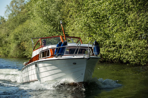Cabin-cruiser fuoribordo - Variant 707 - Bootsbau Schubert GmbH - open / max. 6 persone / con prendisole