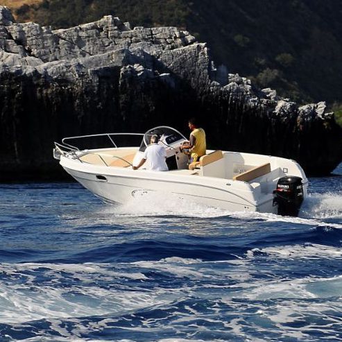 Walkaround fuoribordo - 655 Wa - SAVER  S.R.L. - con console centrale / da pesca sportiva / con cabina