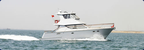 Cabinato catamarano - aurora (dalian) yachts co ltd - entrobordo / diesel / bimotore