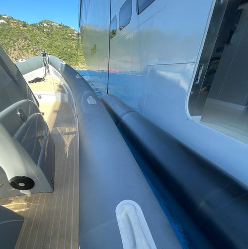 Parabordo per yacht - TENDAFENDA - DEFENDA - per tender / cilindrico / nero