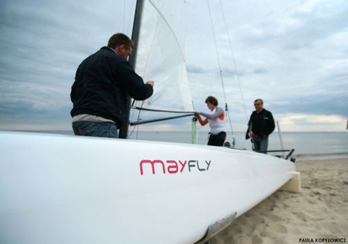 Catamarano sportivo da regata - MAYFLY A-CAT - eXploder Cats - singolo / con trapezio singolo / classe A